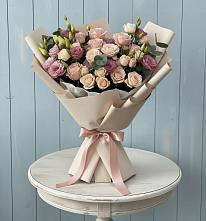 Букет цветов из:  Розы и Лизиантусы в Русской Поляне