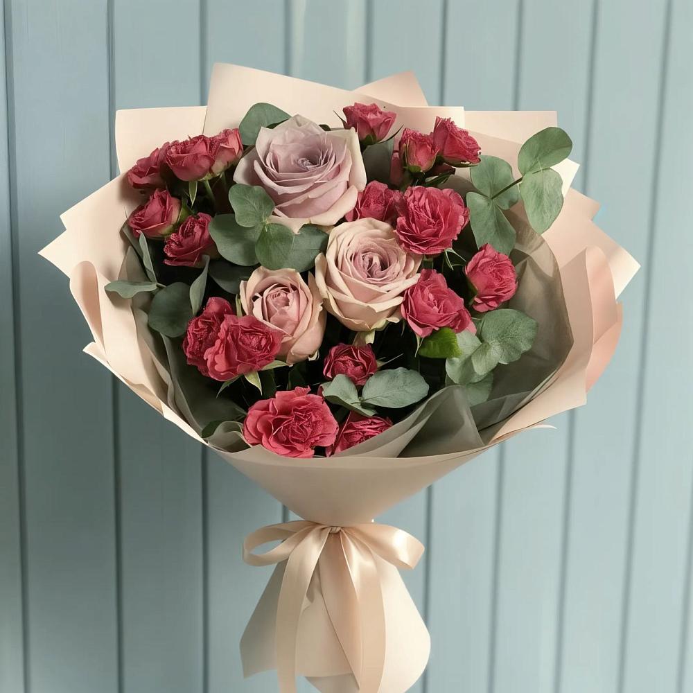 Букет цветов из: Гвоздики и Розы в Русской Поляне