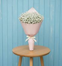 Букет цветов из:  Гипсофила в Русской Поляне