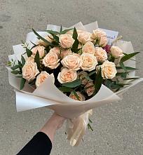 Букет Кремовые розы Латте в Русской Поляне
