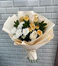 Букет цветов из:  Розы и Хризантемы в Русской Поляне