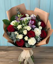 Букет цветов из:  Розы и Альстромерии в Русской Поляне
