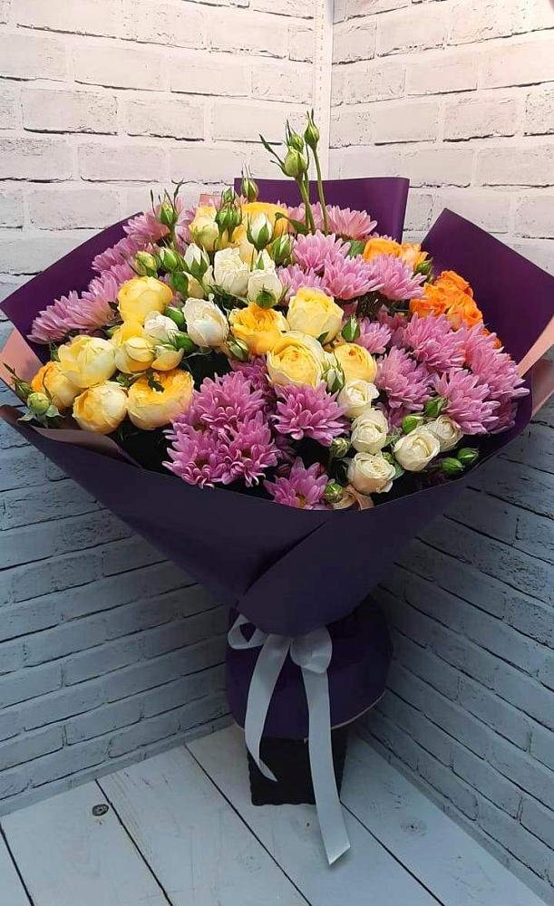 Букет цветов из: Хризантемы и Розы в Русской Поляне