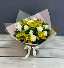 Букет цветов из:  Орхидеи и Розы в Русской Поляне