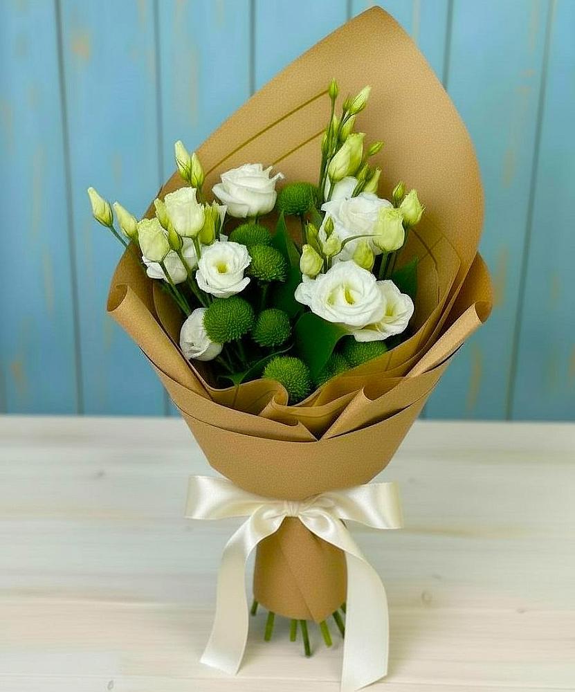 Букет цветов из: Хризантемы и Лизиантусы в Русской Поляне