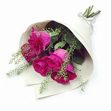 Букет цветов из:  Розы в Русской Поляне