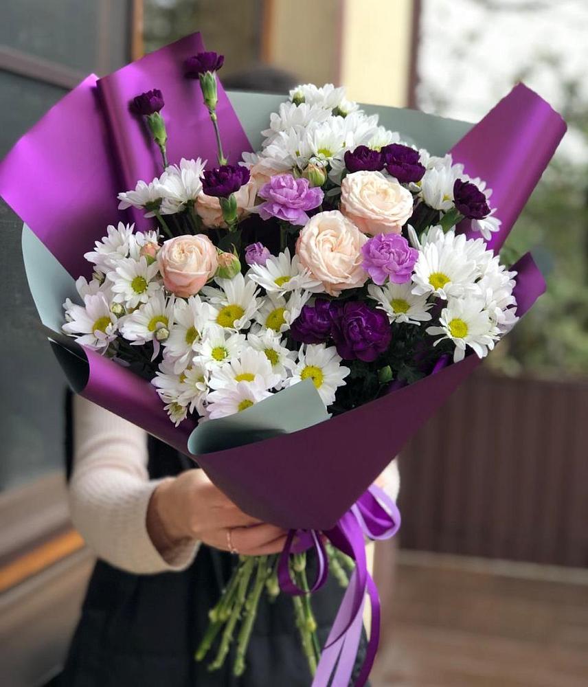 Букет цветов из: Хризантемы, Гвоздики и Розы в Русской Поляне