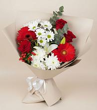 Букет цветов из:  Розы, Хризантемы, Герберы и Лилии в Русской Поляне
