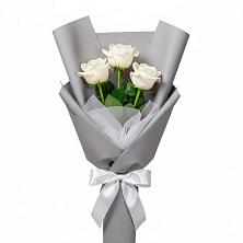 Букет 3 белые розы в Русской Поляне