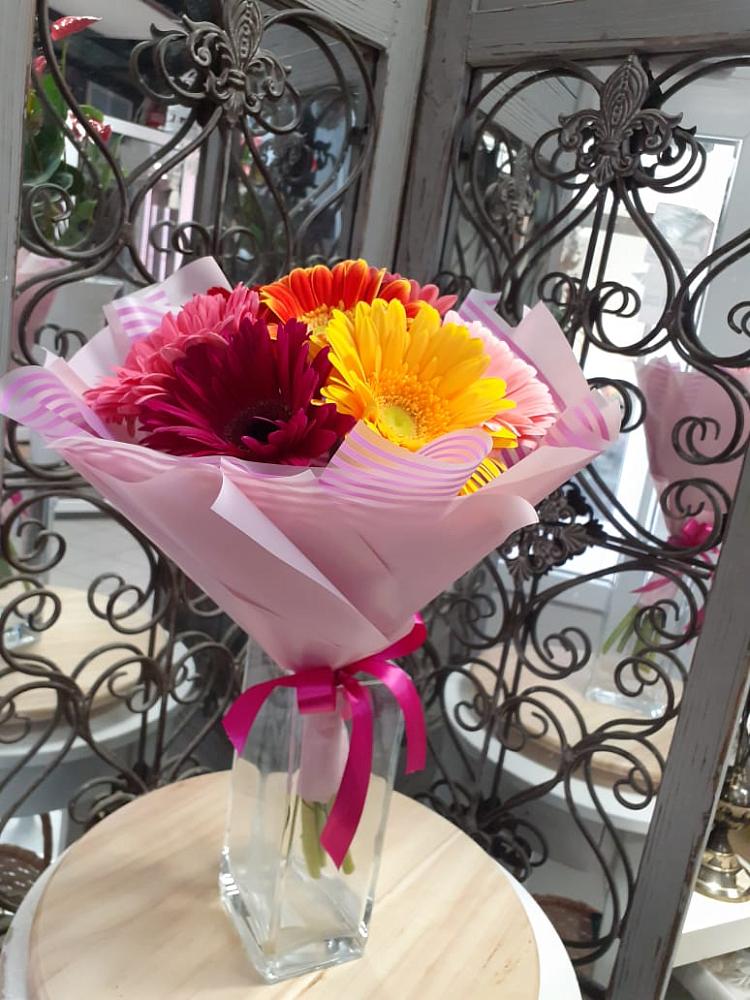 Букет цветов из: Герберы в Русской Поляне