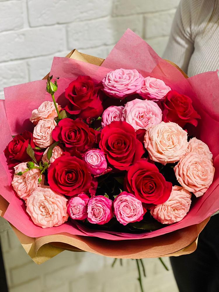 Букет цветов из: Розы в Русской Поляне