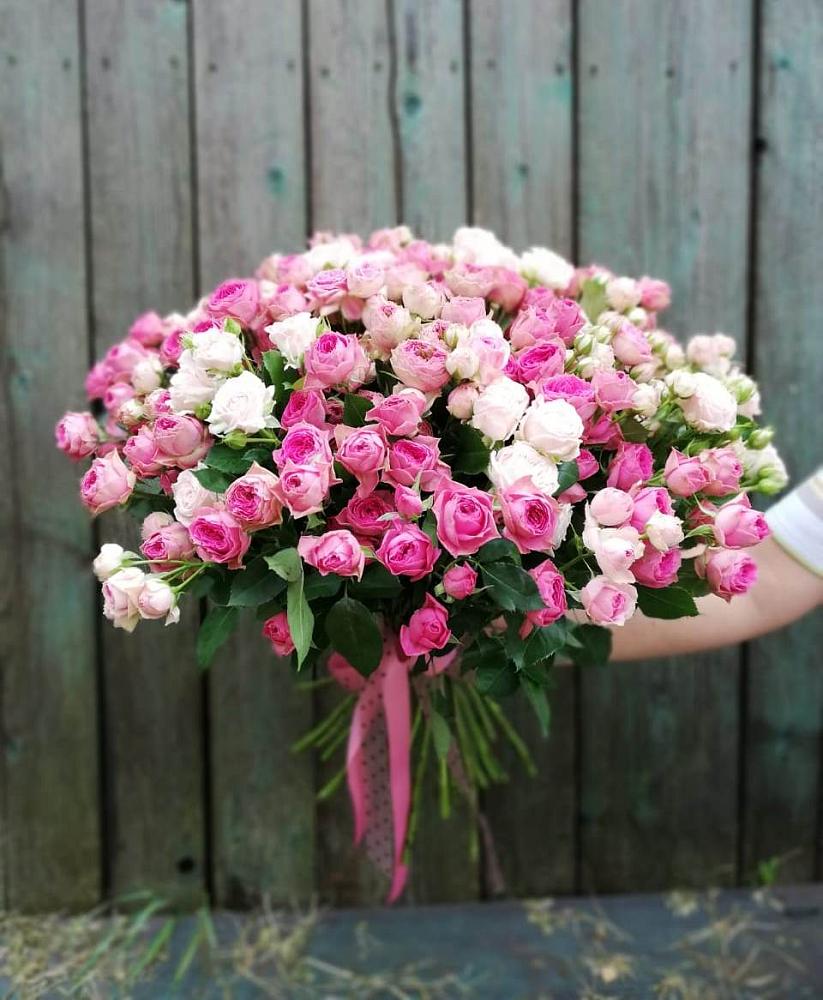 Букет Розовые кустовые розы Натали и Лав Лидия в Русской Поляне