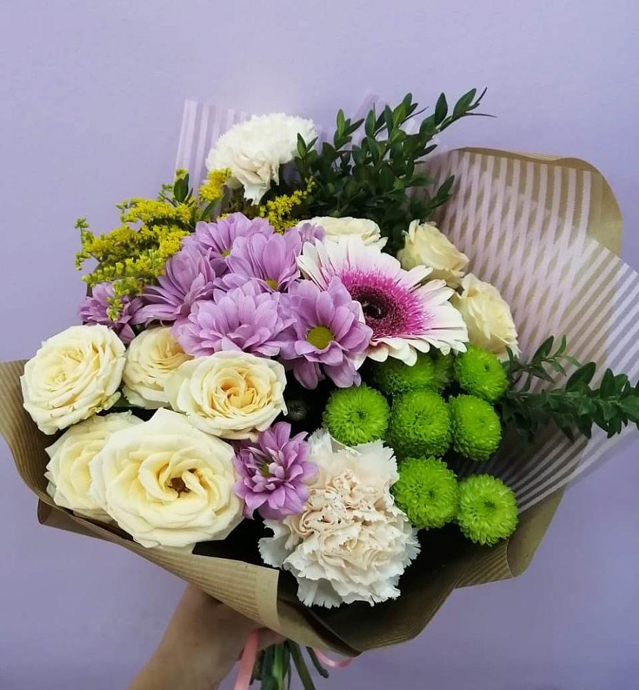 Букет цветов из: Хризантемы, Розы, Гвоздики и Герберы в Русской Поляне