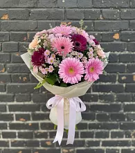 Букет цветов из:  Герберы и Хризантемы в Русской Поляне
