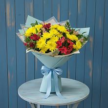 Букет цветов из:  Альстромерии и Хризантемы в Русской Поляне