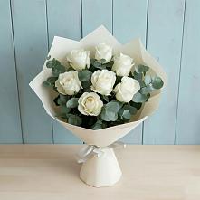 Букет Белые розы в Эвкалипте в Русской Поляне