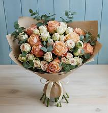 Букет цветов из:  Альстромерии и Розы в Русской Поляне