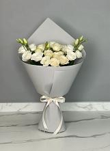 Букет цветов из:  Розы и Лизиантусы в Русской Поляне